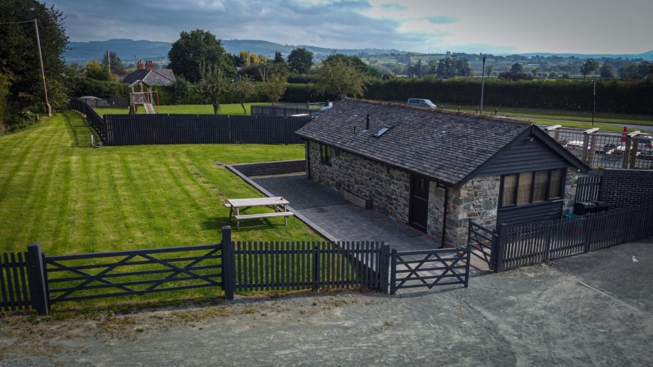 Smithy Cottage Berriew 외부 사진